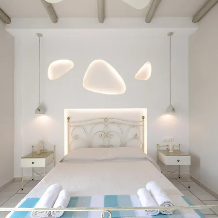 Sofi 2* Naxos City